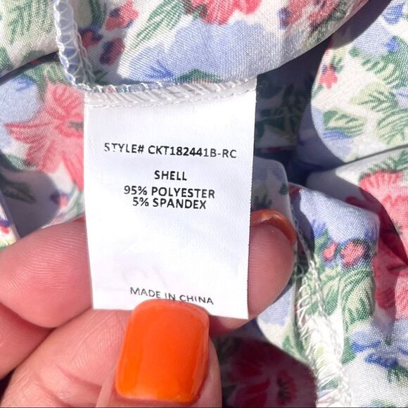 Code Mode Wrap Around Crop Top - Picture 8 of 9